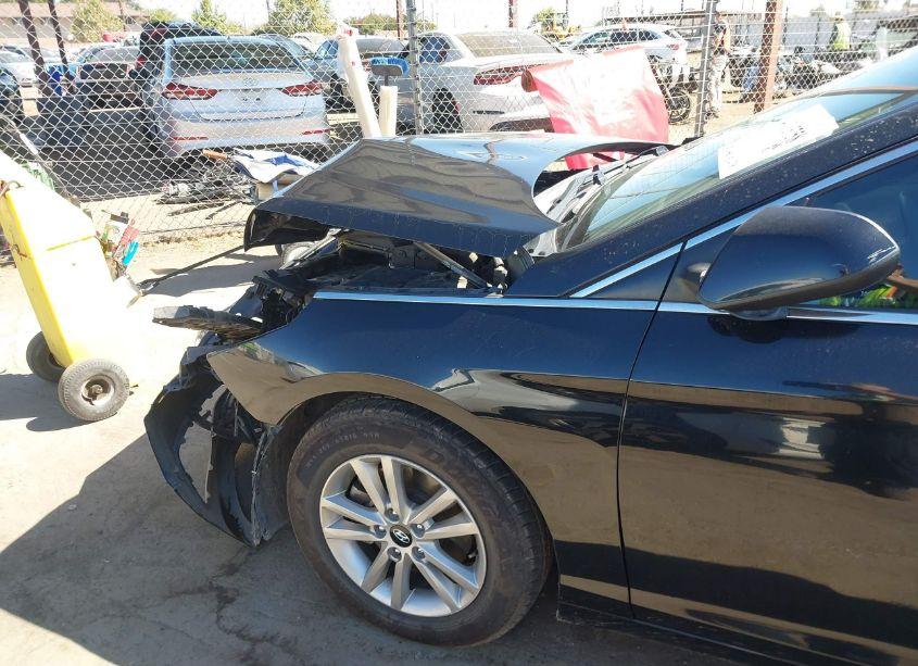 Photo 16 of 2015 Hyundai Sonata SE (VIN 5NPE24AF9FH173151)