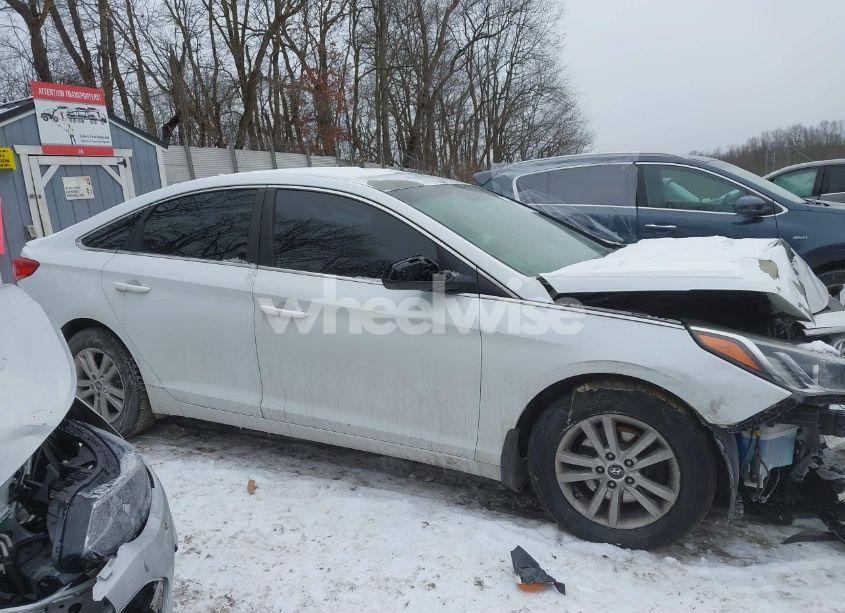 Photo 14 of 2015 Hyundai Sonata SE (VIN 5NPE24AF9FH174655)