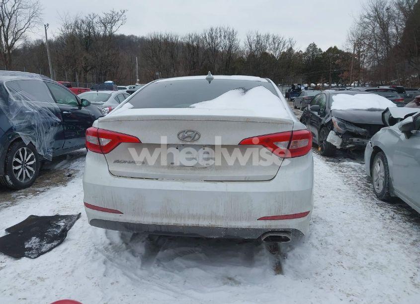 Photo 17 of 2015 Hyundai Sonata SE (VIN 5NPE24AF9FH174655)