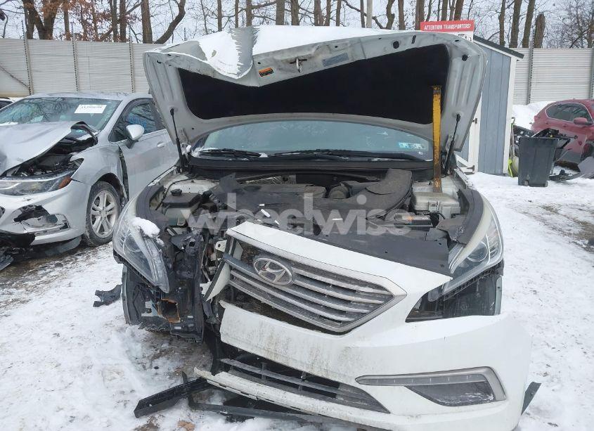 Photo 6 of 2015 Hyundai Sonata SE (VIN 5NPE24AF9FH174655)