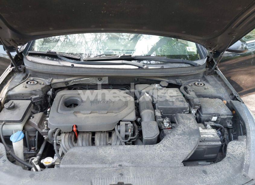 Photo 10 of 2015 Hyundai Sonata SE (VIN 5NPE24AF9FH176521)