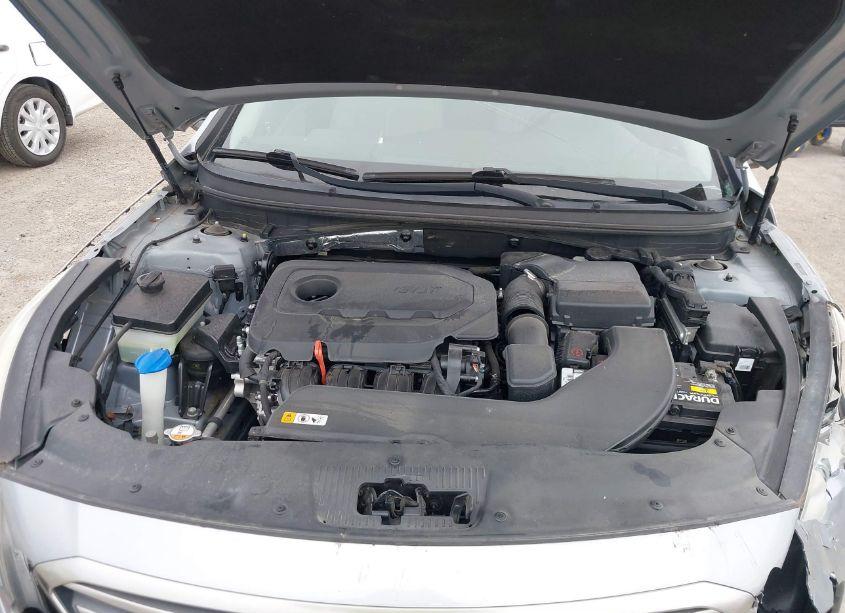 Photo 10 of 2015 Hyundai Sonata SE (VIN 5NPE24AF9FH179001)