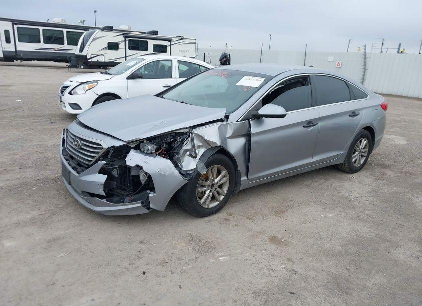 Photo 13 of 2015 Hyundai Sonata SE (VIN 5NPE24AF9FH179001)