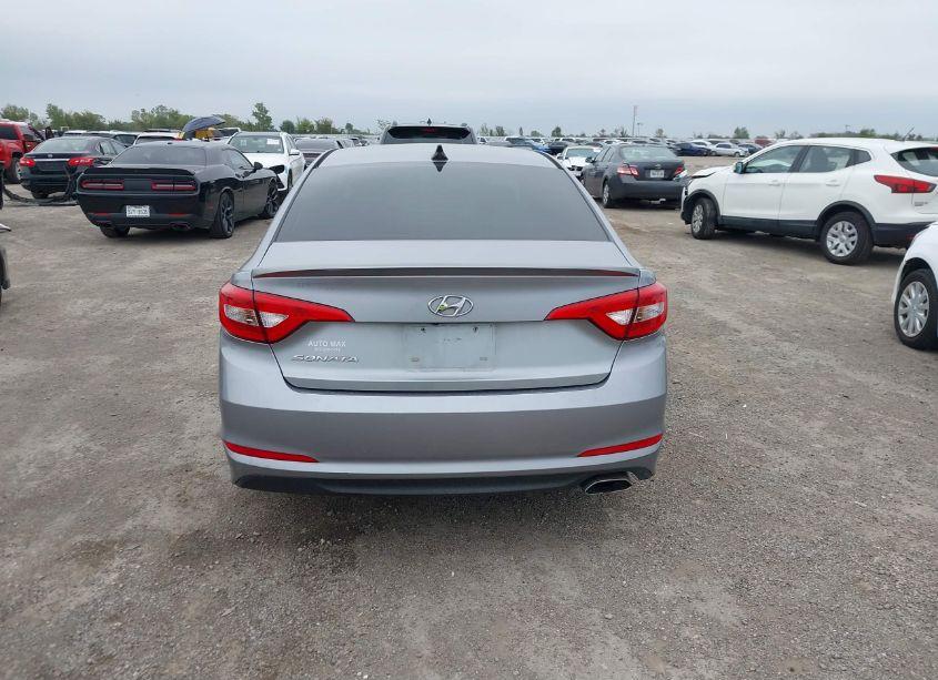 Photo 15 of 2015 Hyundai Sonata SE (VIN 5NPE24AF9FH179001)