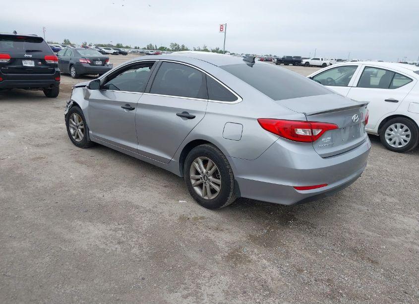 Photo 3 of 2015 Hyundai Sonata SE (VIN 5NPE24AF9FH179001)