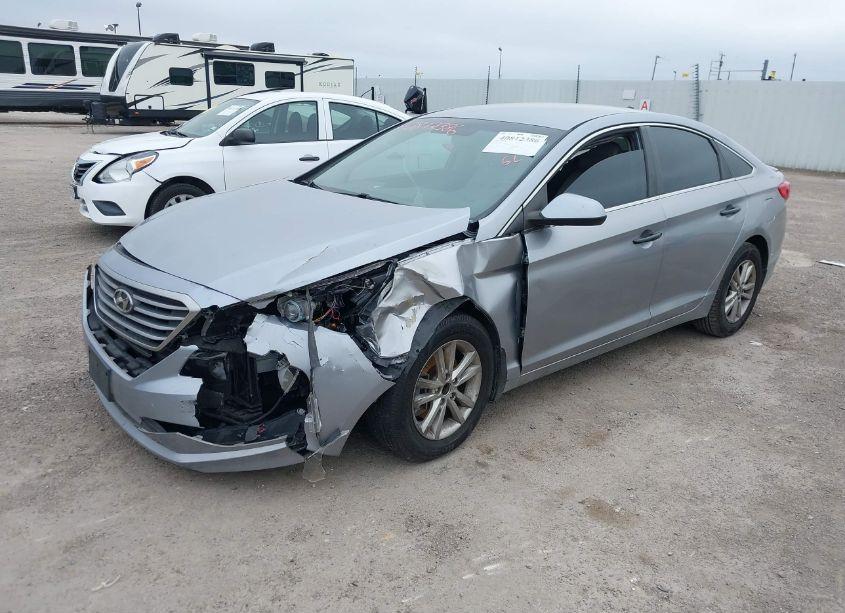 Photo 6 of 2015 Hyundai Sonata SE (VIN 5NPE24AF9FH179001)