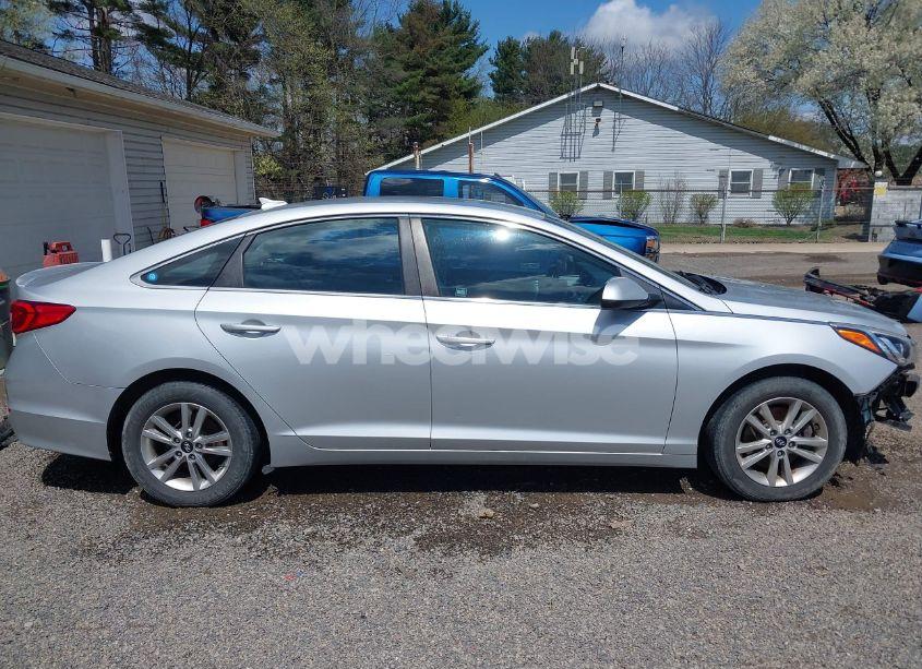 Photo 14 of 2015 Hyundai Sonata SE (VIN 5NPE24AF9FH184084)