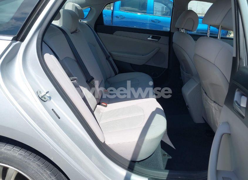 Photo 8 of 2015 Hyundai Sonata SE (VIN 5NPE24AF9FH184084)