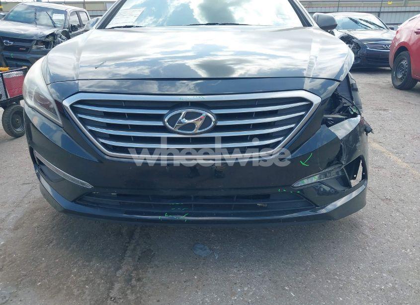 Photo 11 of 2015 Hyundai Sonata SE (VIN 5NPE24AF9FH184358)