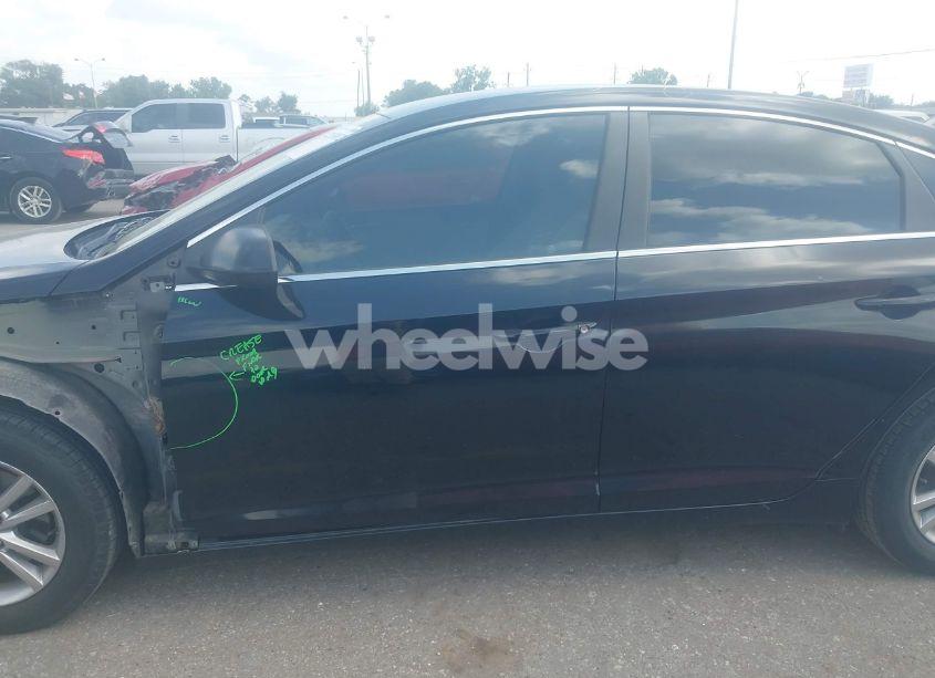 Photo 13 of 2015 Hyundai Sonata SE (VIN 5NPE24AF9FH184358)