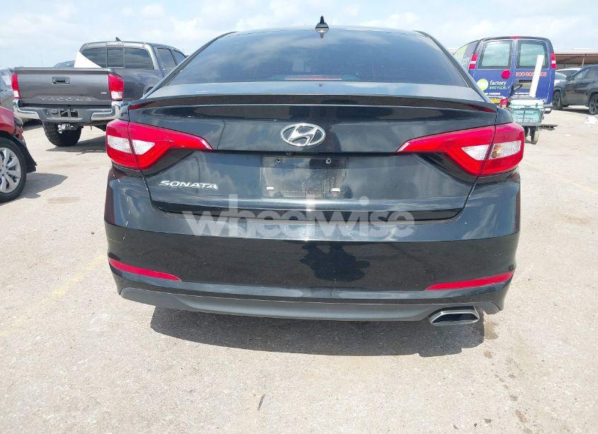 Photo 15 of 2015 Hyundai Sonata SE (VIN 5NPE24AF9FH184358)