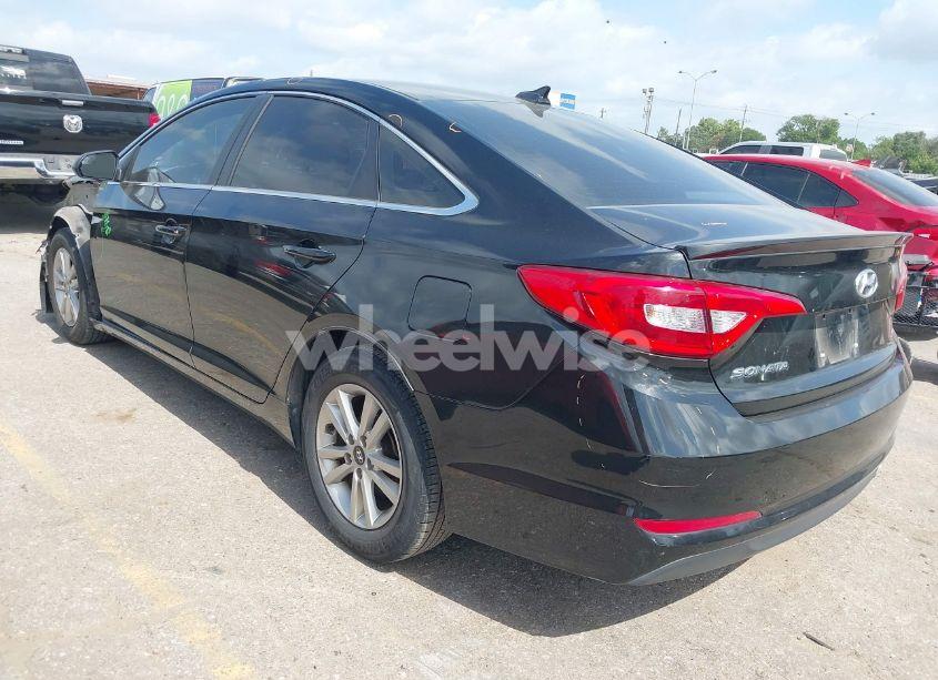 Photo 3 of 2015 Hyundai Sonata SE (VIN 5NPE24AF9FH184358)
