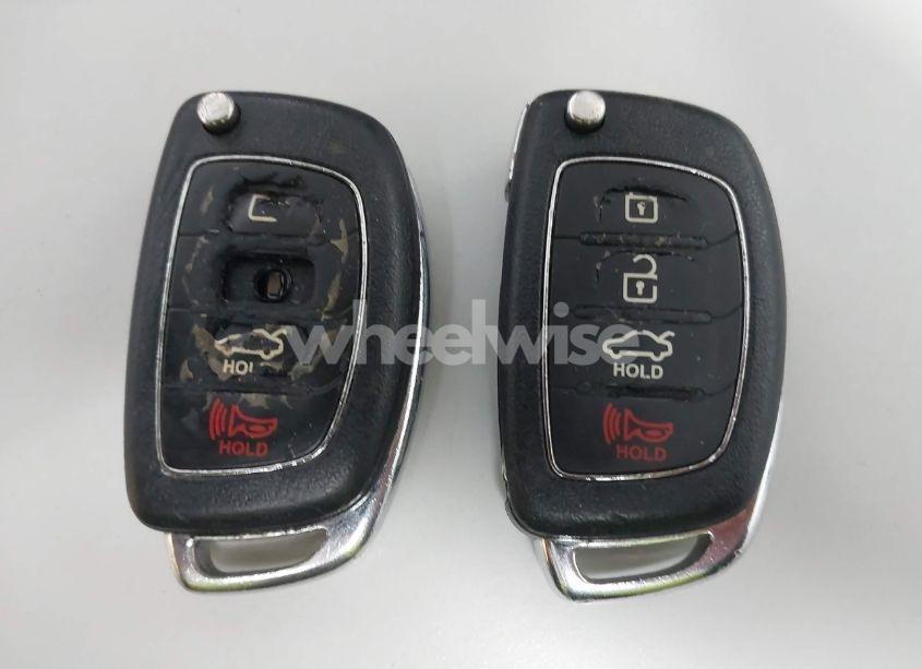 Photo 11 of 2015 Hyundai Sonata SE (VIN 5NPE24AF9FH202907)