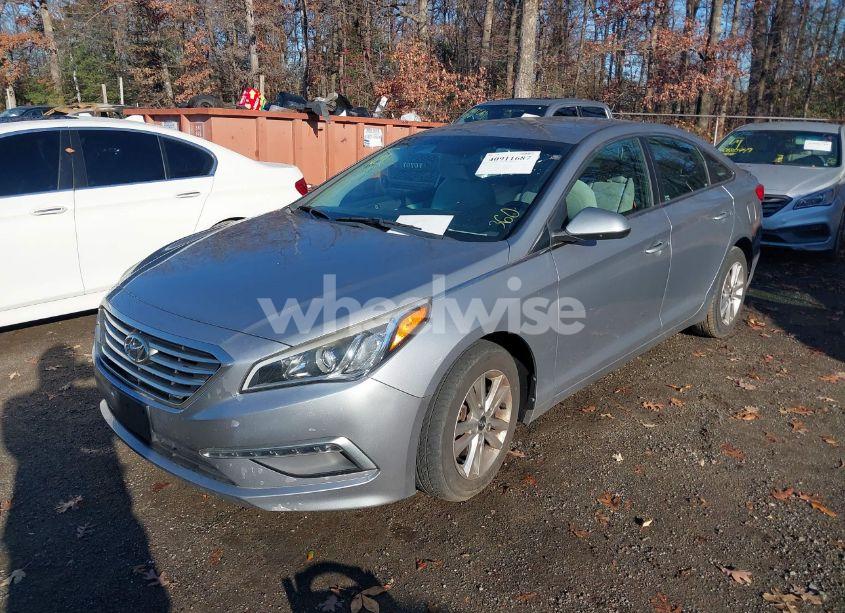 Photo 2 of 2015 Hyundai Sonata SE (VIN 5NPE24AF9FH202907)