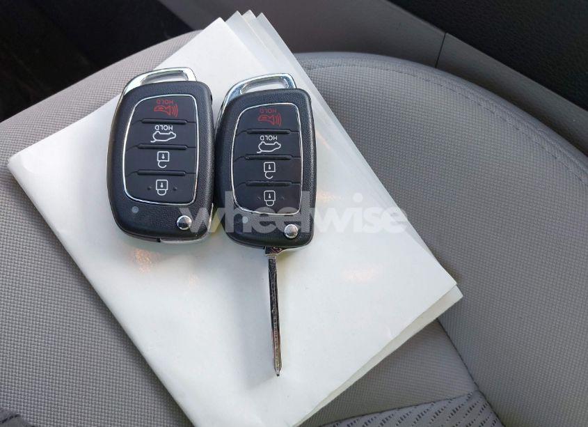 Photo 11 of 2015 Hyundai Sonata SE (VIN 5NPE24AF9FH206486)