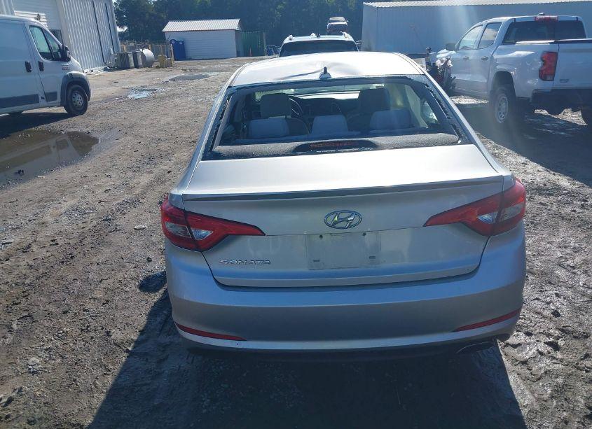 Photo 16 of 2015 Hyundai Sonata SE (VIN 5NPE24AF9FH207153)