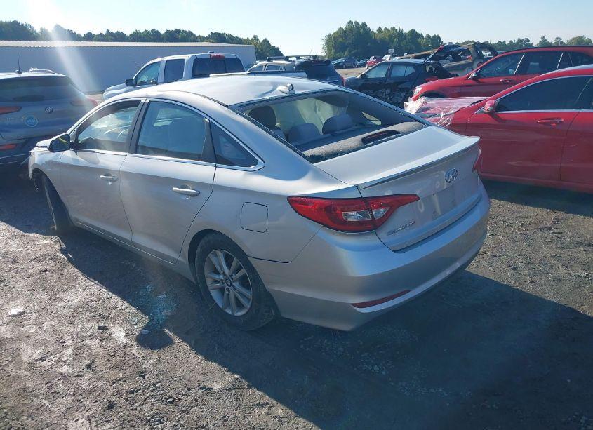 Photo 3 of 2015 Hyundai Sonata SE (VIN 5NPE24AF9FH207153)