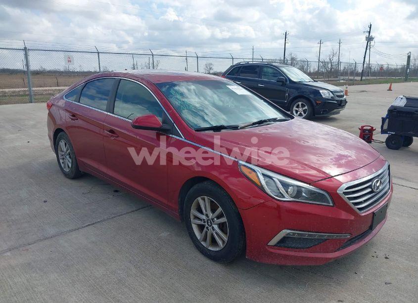 2015 Hyundai Sonata SE (VIN 5NPE24AF9FH224258) main photo