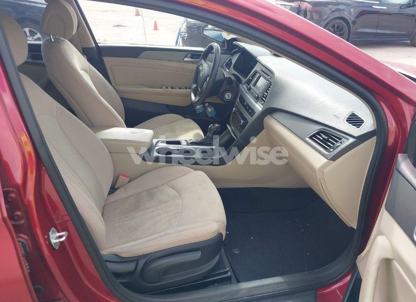 Photo 5 of 2015 Hyundai Sonata SE (VIN 5NPE24AF9FH224258)