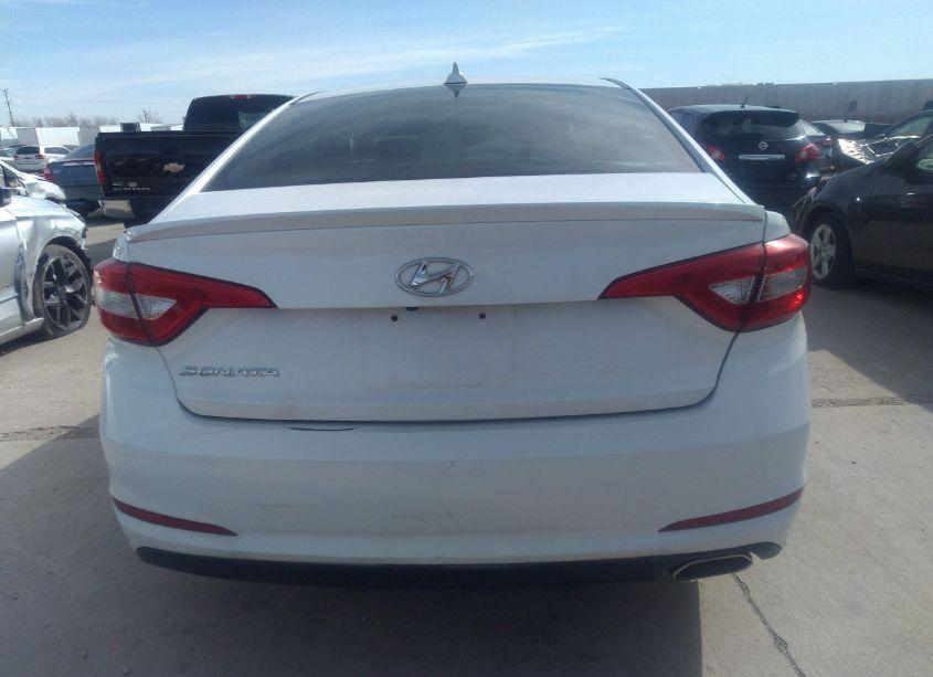 Photo 15 of 2015 Hyundai Sonata SE (VIN 5NPE24AF9FH226513)