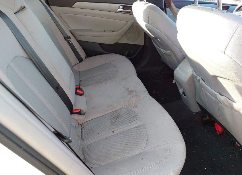 Photo 8 of 2015 Hyundai Sonata SE (VIN 5NPE24AF9FH228066)