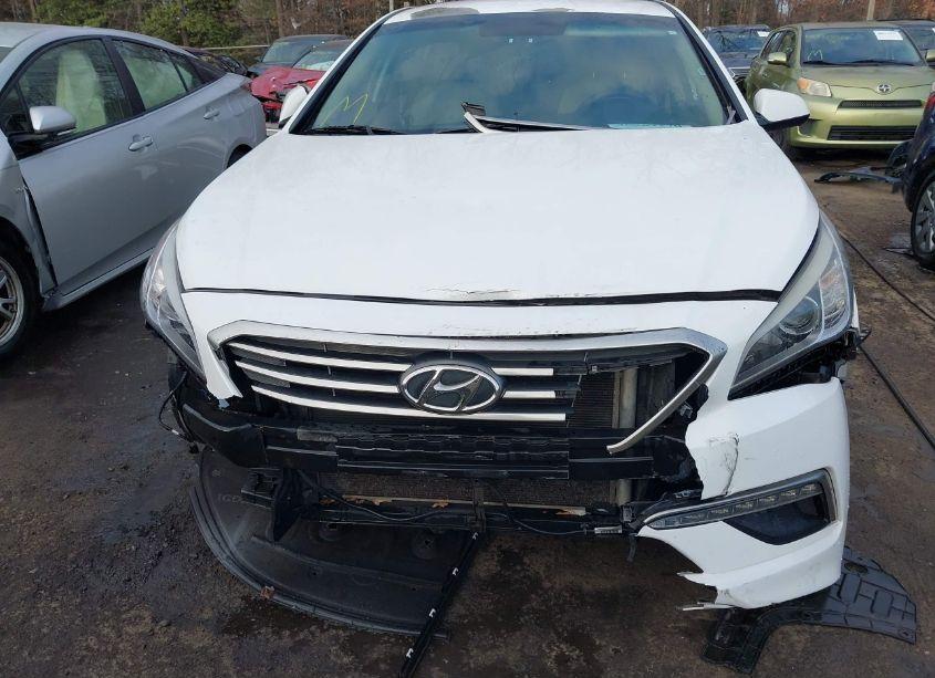 Photo 13 of 2015 Hyundai Sonata SE (VIN 5NPE24AF9FH246065)