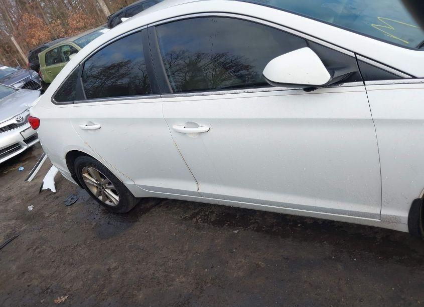 Photo 14 of 2015 Hyundai Sonata SE (VIN 5NPE24AF9FH246065)