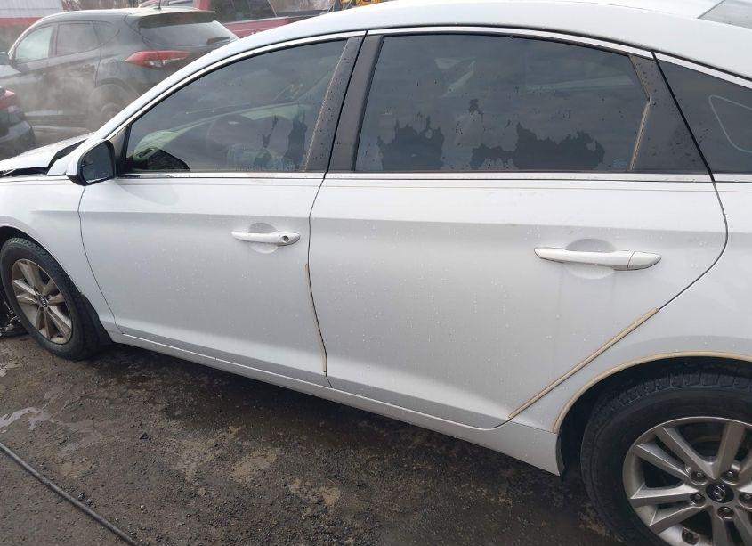 Photo 15 of 2015 Hyundai Sonata SE (VIN 5NPE24AF9FH246065)