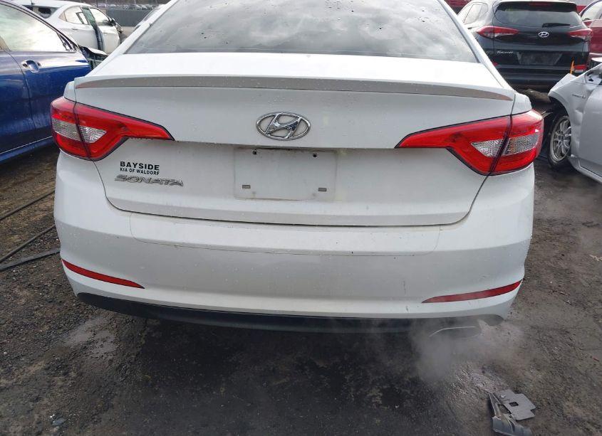 Photo 17 of 2015 Hyundai Sonata SE (VIN 5NPE24AF9FH246065)