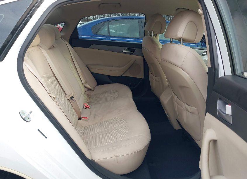 Photo 8 of 2015 Hyundai Sonata SE (VIN 5NPE24AF9FH246065)