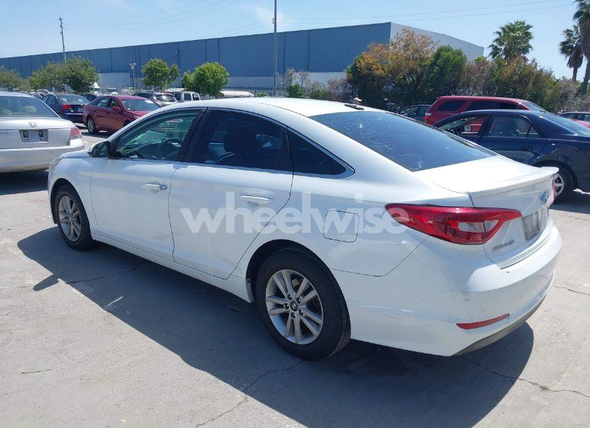 Photo 3 of 2016 Hyundai Sonata SE (VIN 5NPE24AF9GH267578)
