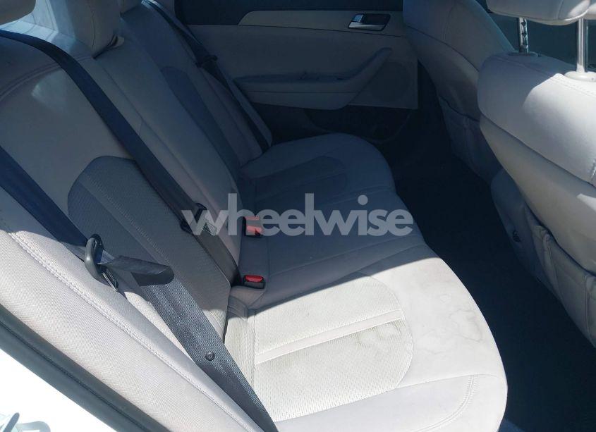Photo 8 of 2016 Hyundai Sonata SE (VIN 5NPE24AF9GH267578)