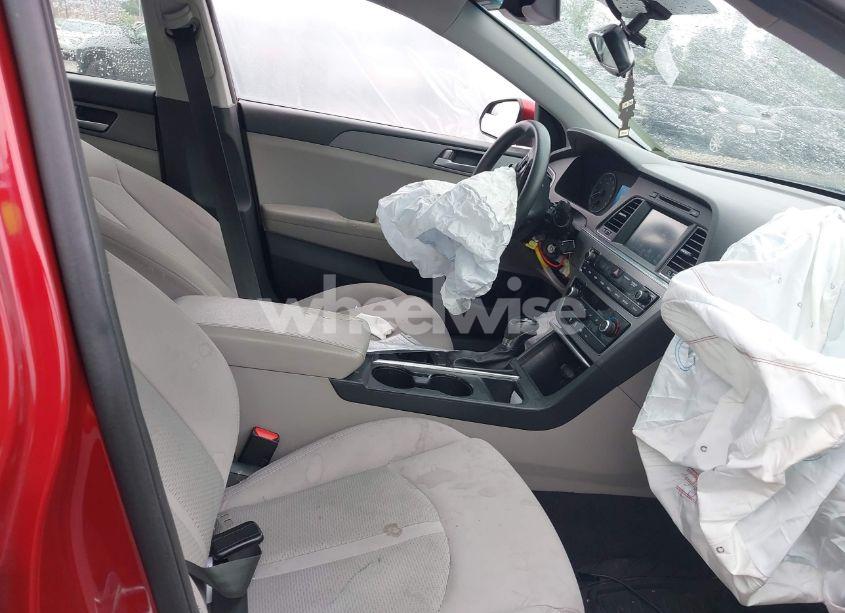 Photo 5 of 2016 Hyundai Sonata SE (VIN 5NPE24AF9GH277429)