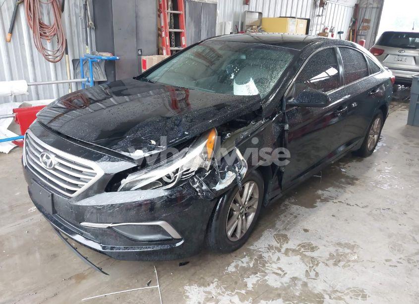 Photo 2 of 2016 Hyundai Sonata SE (VIN 5NPE24AF9GH281044)