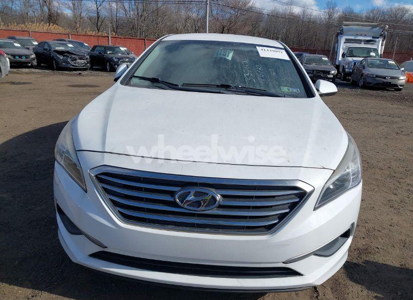 Photo 12 of 2016 Hyundai Sonata SE (VIN 5NPE24AF9GH290665)