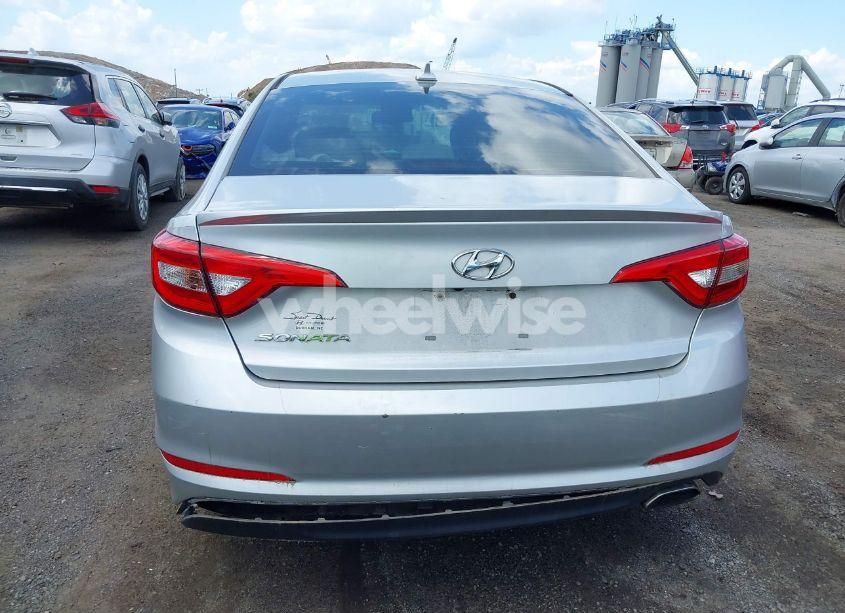 Photo 16 of 2016 Hyundai Sonata SE (VIN 5NPE24AF9GH300661)