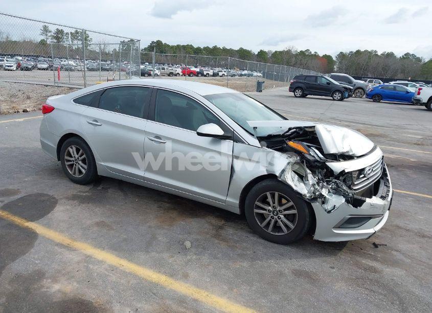 2016 Hyundai Sonata SE (VIN 5NPE24AF9GH309554) main photo