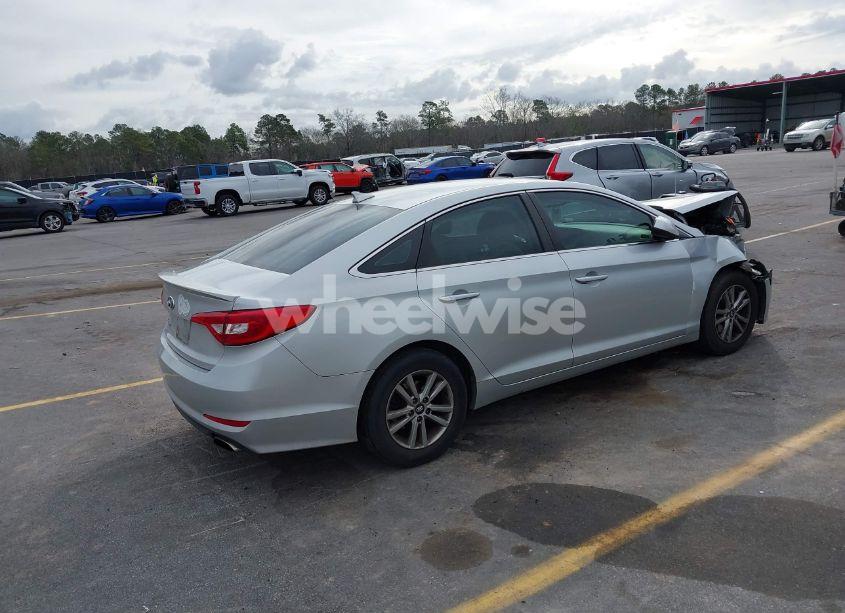 Photo 4 of 2016 Hyundai Sonata SE (VIN 5NPE24AF9GH309554)
