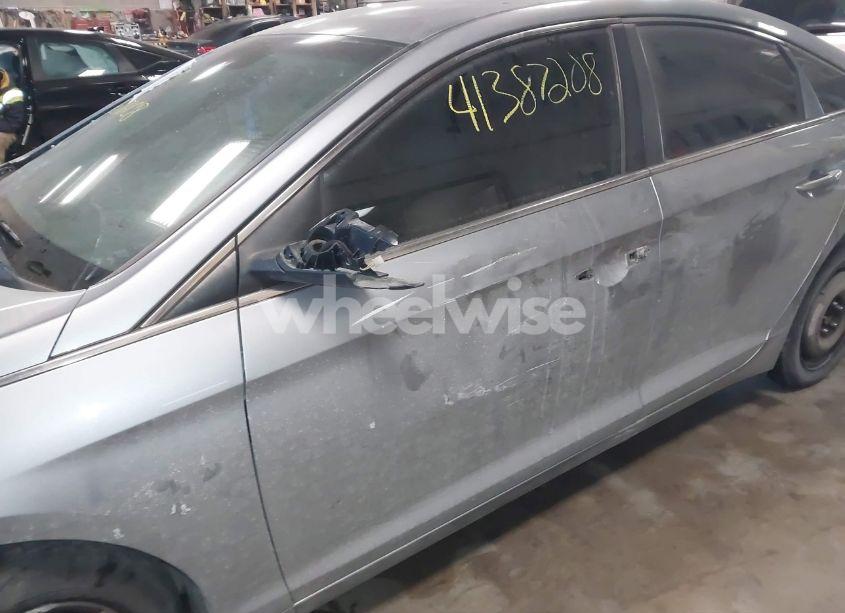 Photo 18 of 2016 Hyundai Sonata SE (VIN 5NPE24AF9GH326824)