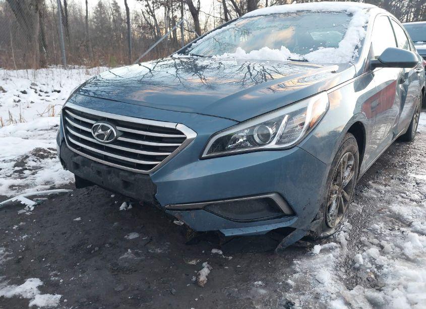 Photo 6 of 2016 Hyundai Sonata SE (VIN 5NPE24AF9GH329951)