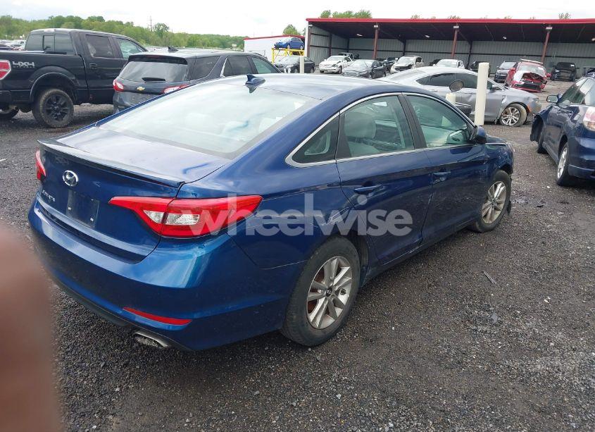 Photo 4 of 2016 Hyundai Sonata SE (VIN 5NPE24AF9GH333661)
