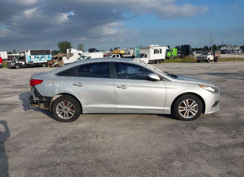 Photo 14 of 2016 Hyundai Sonata SE (VIN 5NPE24AF9GH338469)