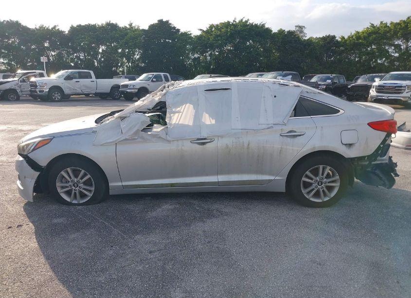 Photo 15 of 2016 Hyundai Sonata SE (VIN 5NPE24AF9GH338469)