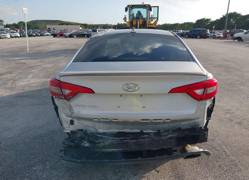 Photo 16 of 2016 Hyundai Sonata SE (VIN 5NPE24AF9GH338469)