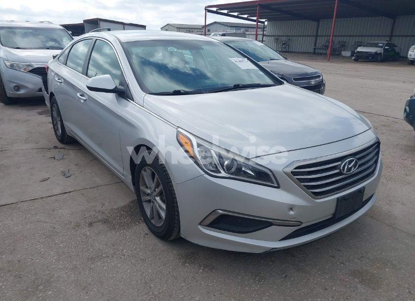 2016 Hyundai Sonata SE (VIN 5NPE24AF9GH349200) main photo