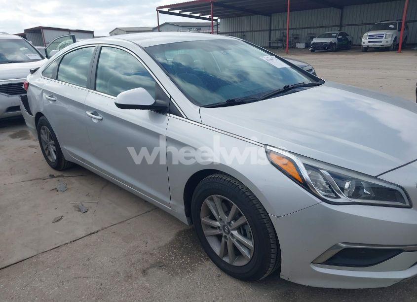 Photo 13 of 2016 Hyundai Sonata SE (VIN 5NPE24AF9GH349200)
