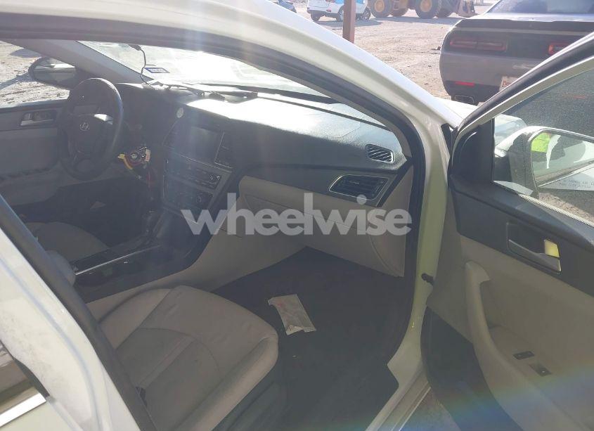 Photo 5 of 2016 Hyundai Sonata (VIN 5NPE24AF9GH349844)