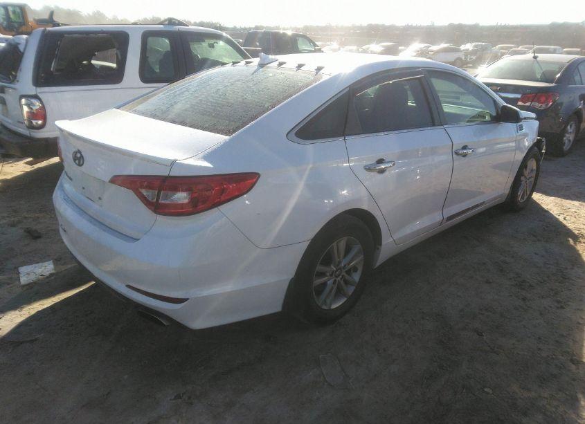 Photo 4 of 2016 Hyundai Sonata SE (VIN 5NPE24AF9GH353702)