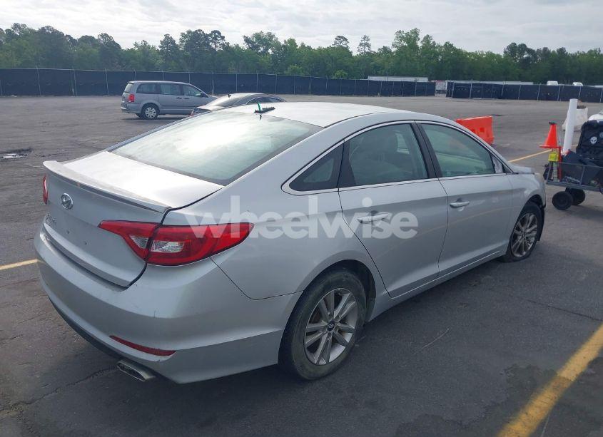 Photo 4 of 2016 Hyundai Sonata SE (VIN 5NPE24AF9GH355823)