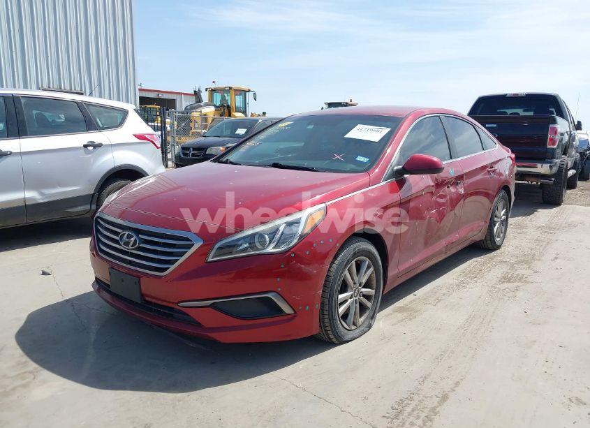 Photo 2 of 2016 Hyundai Sonata SE (VIN 5NPE24AF9GH358446)